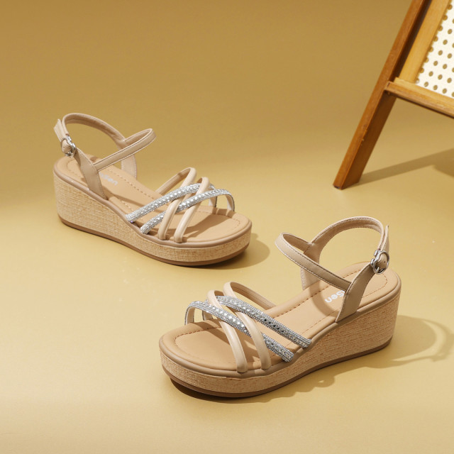 13759412.新款女鞋夏季26年厚底坡跟凉鞋女气质水钻一字带凉鞋女轻便女凉鞋