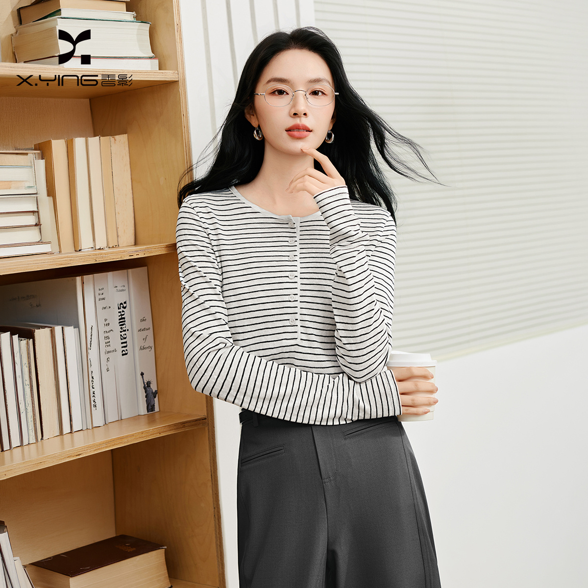 13770260.香影条纹圆领通勤长袖t恤女2026秋季新款显瘦休闲打底衫内搭上衣