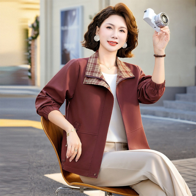 13773554.贵夫人翻领夹克外套洋气妈妈装短款风衣JYSJB190
