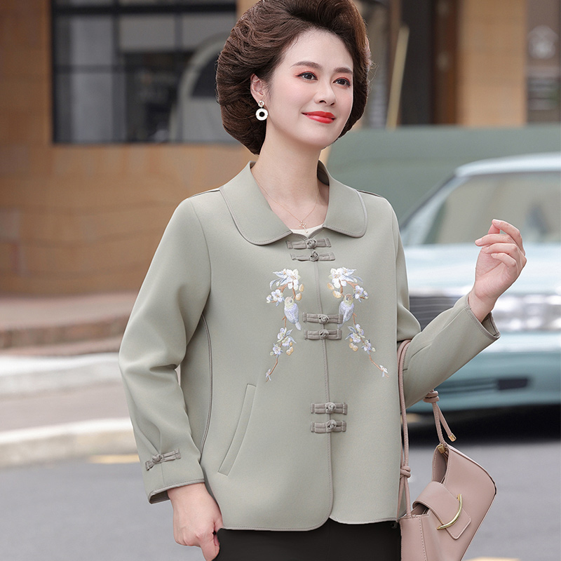 13773515.妈妈装新中式翻领刺绣洋气小外套JKKM266