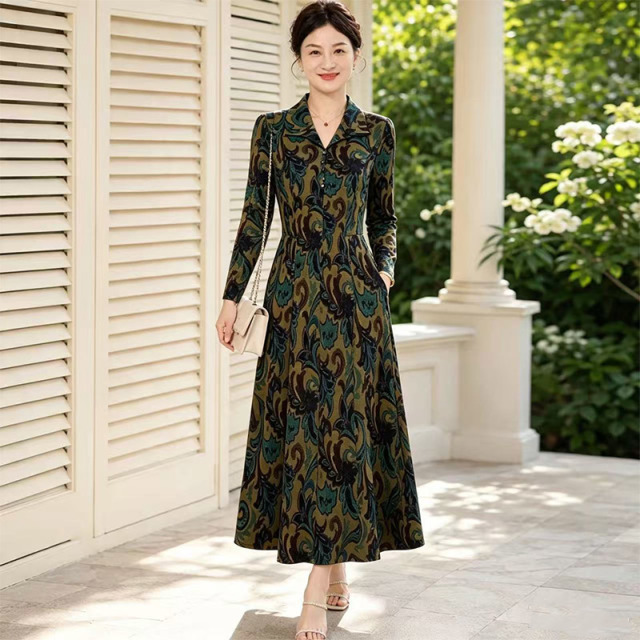 13775597.妈妈装翻领长袖高级感印花显瘦连衣裙Q8HX0077