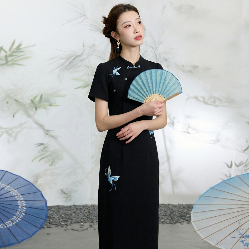 13478581.三彩若潮大码女装2026夏季新款新中式立领连衣裙收腰绣花微胖MM
