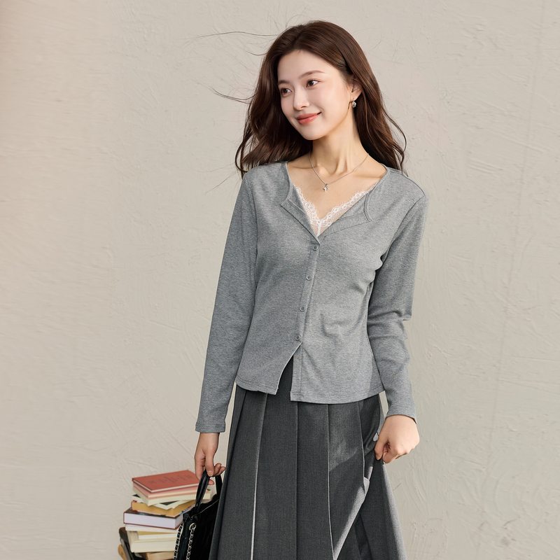 13776420.三彩若潮大码女装2026秋季新款花边V领长袖T恤显瘦上衣微胖MM