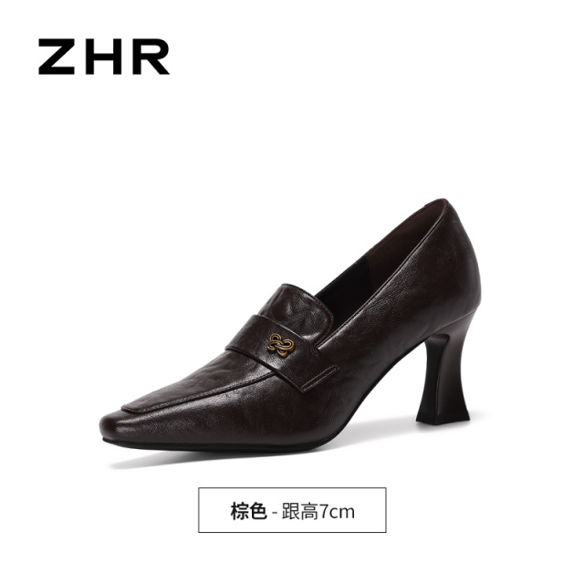 13785052.【ZHR则则】粗跟乐福鞋尖头套脚金属扣女鞋[PU]