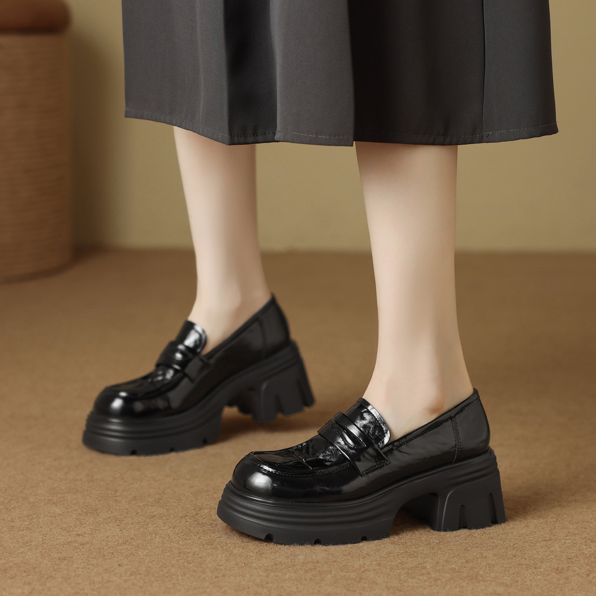 13789597.【厚底增高】秋季新品女鞋百搭乐福鞋女显高显瘦JK制服鞋女单鞋女