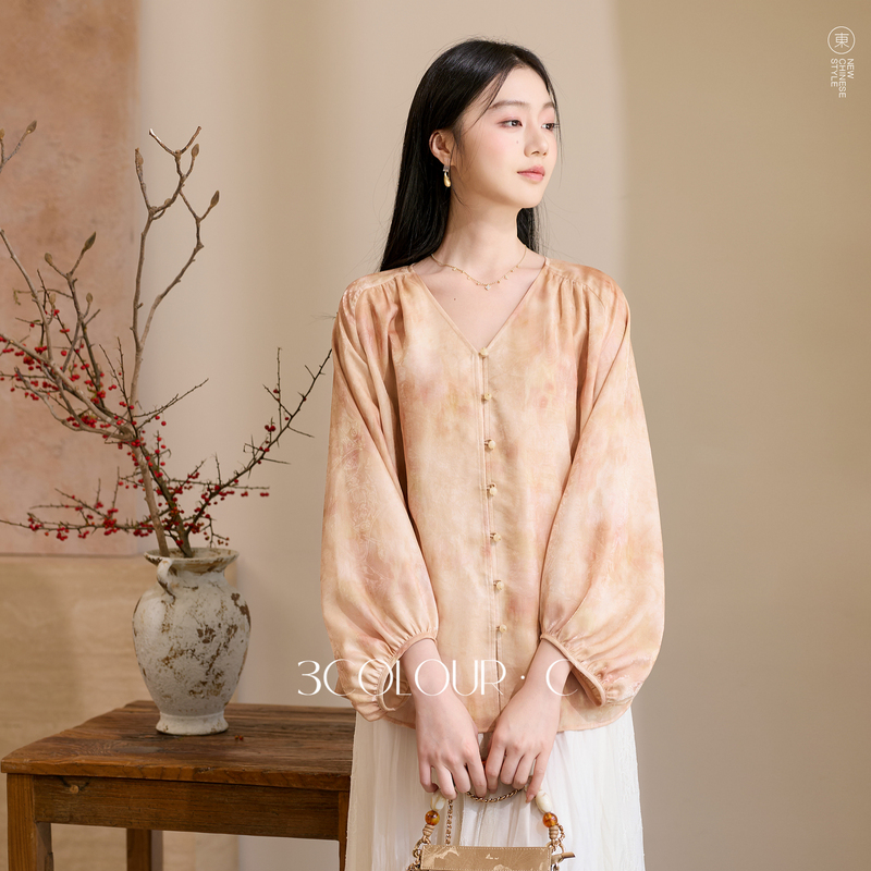 13791993.【雾染花影】三彩2026秋季新款新中式衬衫V领九分袖小衫衬衣C