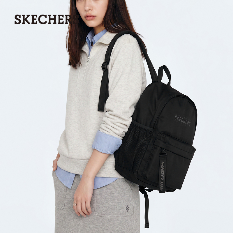 13793775.斯凯奇【小巧轻便】新品双肩背包女款小巧轻便包包休闲通勤旅行