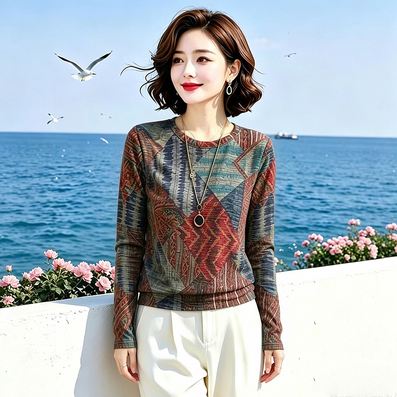 13806449.妈妈装圆领拼色印花时尚长袖打底T恤B8HTY16101