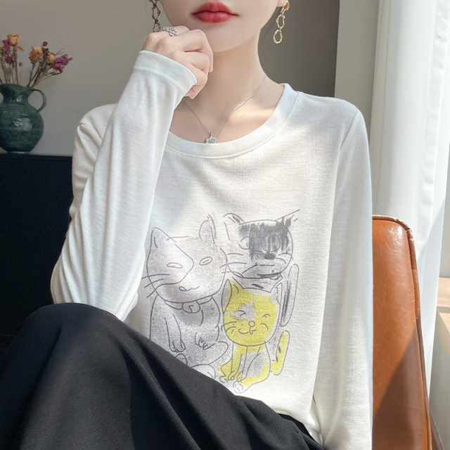 13808276.丹芙娅印花打底衫女休闲宽松显瘦薄款T恤复古洋气圆领内搭上衣