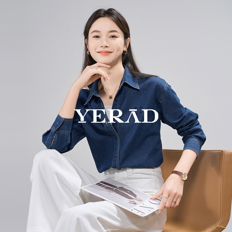 13810325.【娅丽达】干练利落设计感牛仔衬衫女百搭通勤衬衣女外套