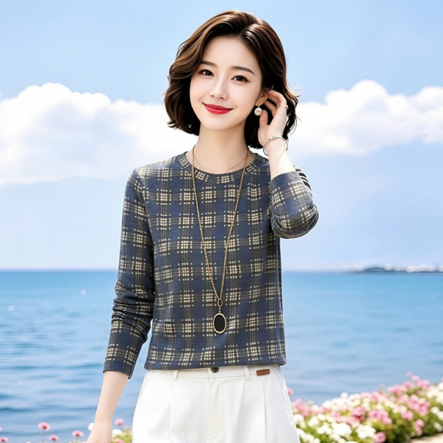 13812210.妈妈装圆领格子时尚长袖打底T恤J8HTY16102