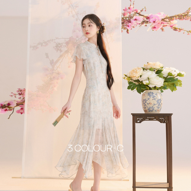 13303297.【花影流光】三彩2026夏季新款新中式连衣裙雪纺绣花中长裙C