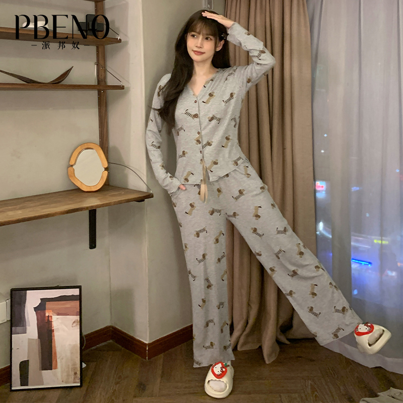 13817686.派邦奴新款秋冬季亲肤舒适简约时尚感女士小V领设计睡衣套装ck