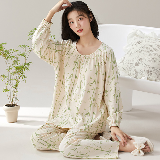 13817644.品彩【治愈系】清新减龄家居服女圆领长袖长裤套装9966