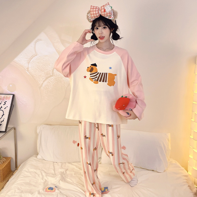 13819262.派邦奴冬季新款可爱腊肠狗印花长袖女款舒适睡衣套装ck