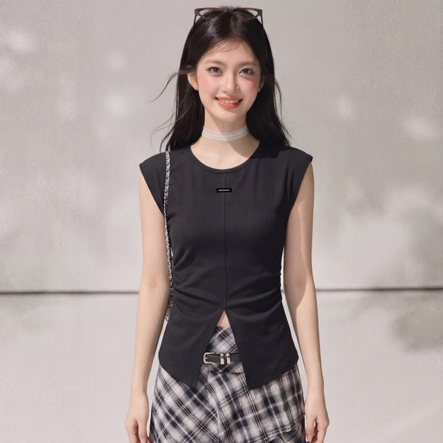 13818802.CHOCOOLATE开叉设计针织无袖背心时尚百搭别致女式上衣