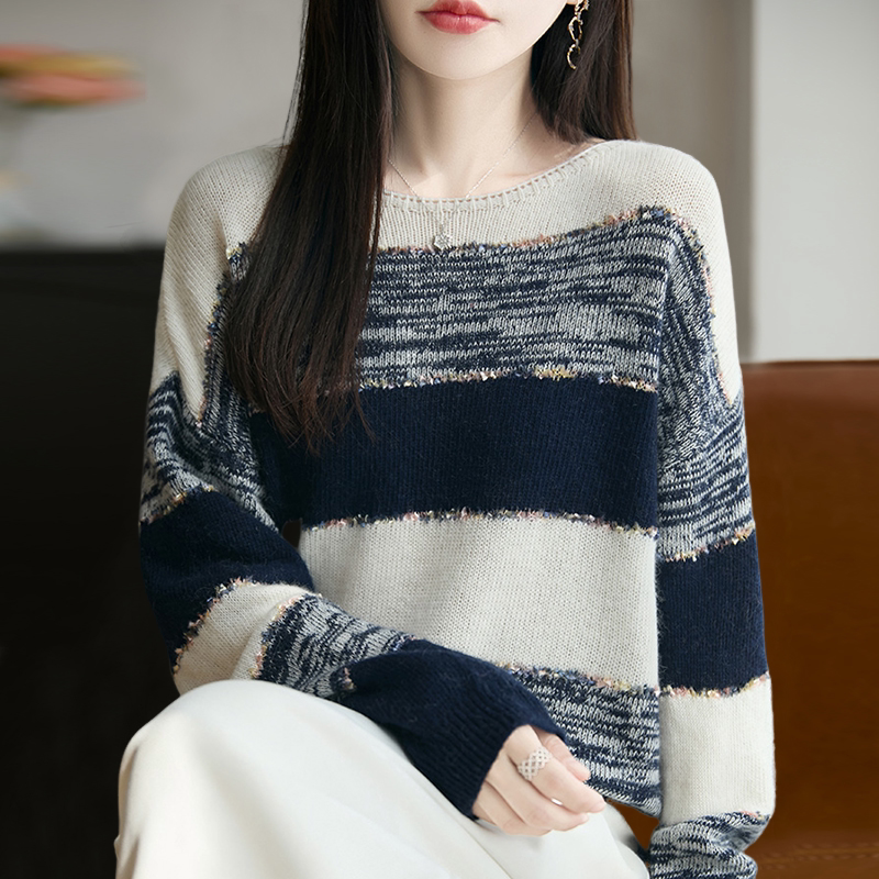 13824669.丹芙娅秋装复古条纹针织打底衫女春秋洋气上衣大码女装秋冬毛衣