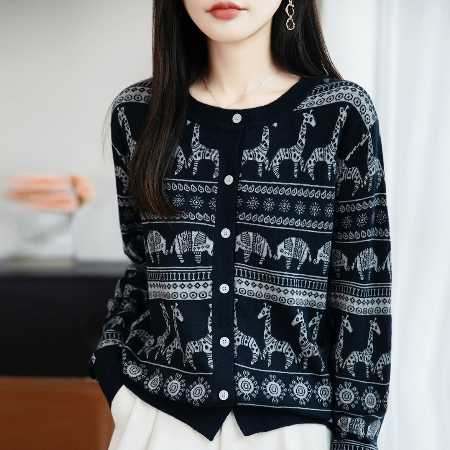 13824644.丹芙娅设计感法式提花针织开衫女外套毛衣2026新款秋冬洋气减龄毛衫上衣
