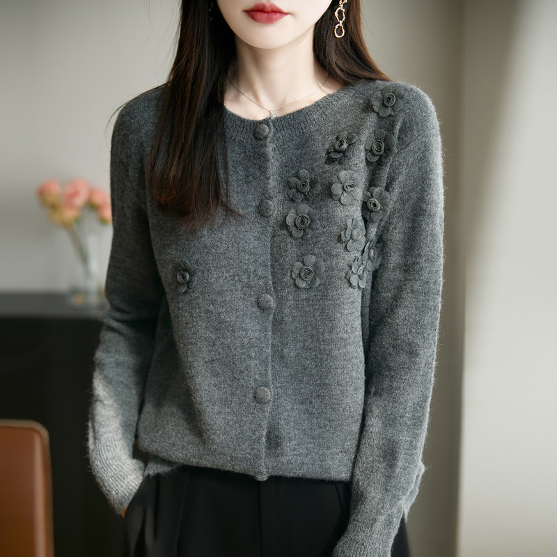 13824654.丹芙娅法式高级感立体花朵针织开衫女外套毛衣2026新加厚保暖巨好看上衣