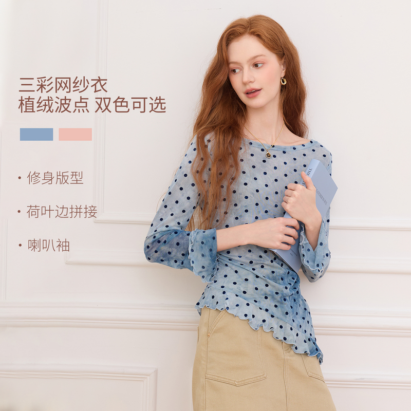 13717657.三彩2026秋季新款一字领晕染印花上衣清冷波点T恤网纱荷叶边M