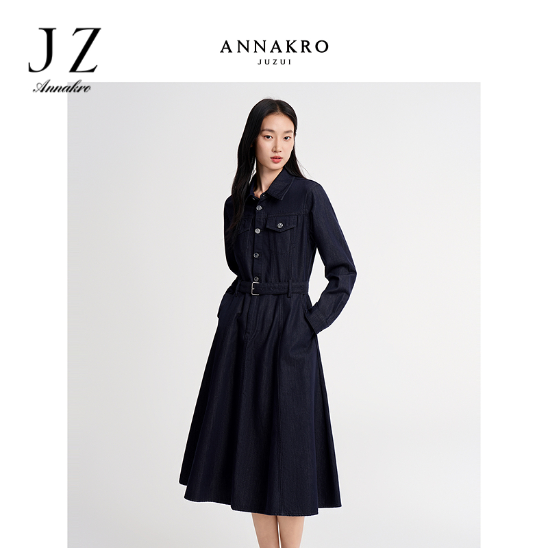 13830111.玖姿安娜蔻休闲丹宁风衬衫式翻领收腰牛仔连衣裙女2026春季新款