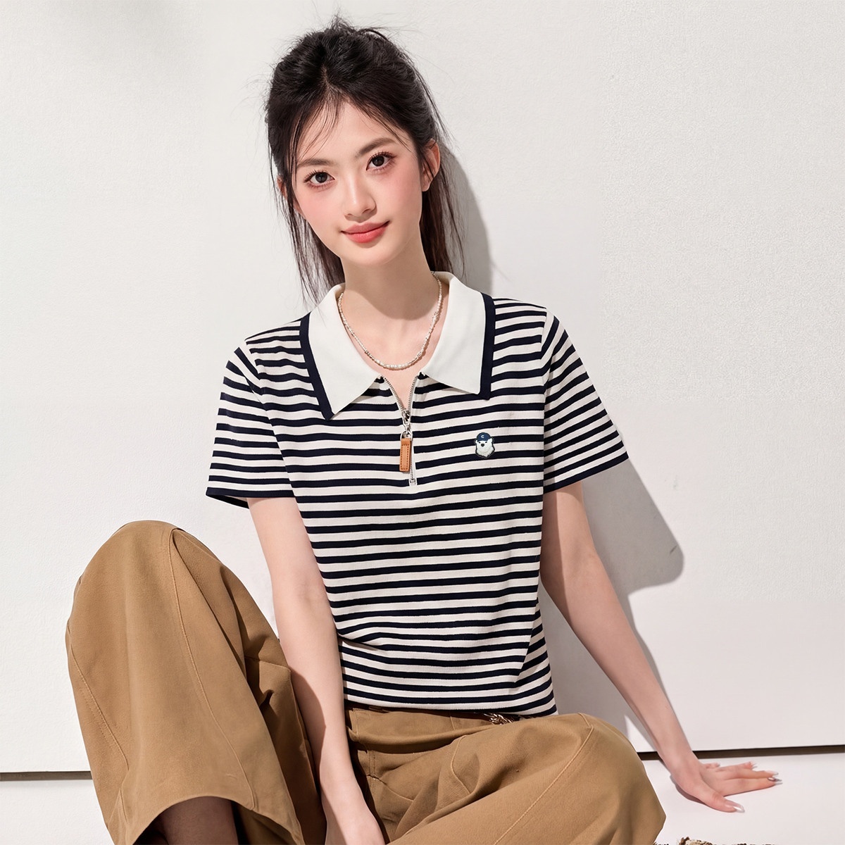 13829872.CHOCOOLATE条纹撞色半拉链翻领短袖针织衫夏季女式t恤