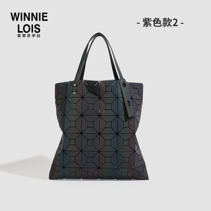 13675391.【温妮洛伊丝】铜钱纹夜光包 19811766