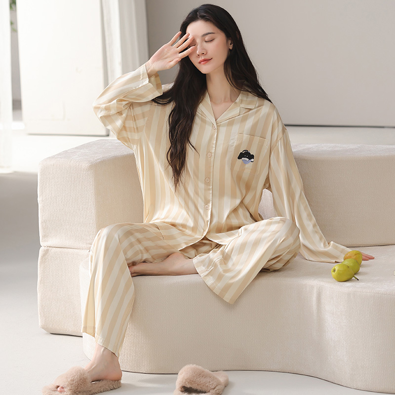 13837839.派邦奴26年秋冬新款女士冰丝凉感舒适简约家居服套装fd
