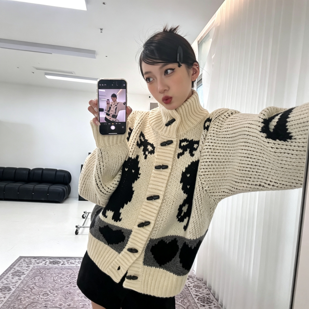 13840140.【雅薇吉】明星同款小众设计师动物提花针织开衫秋冬加厚