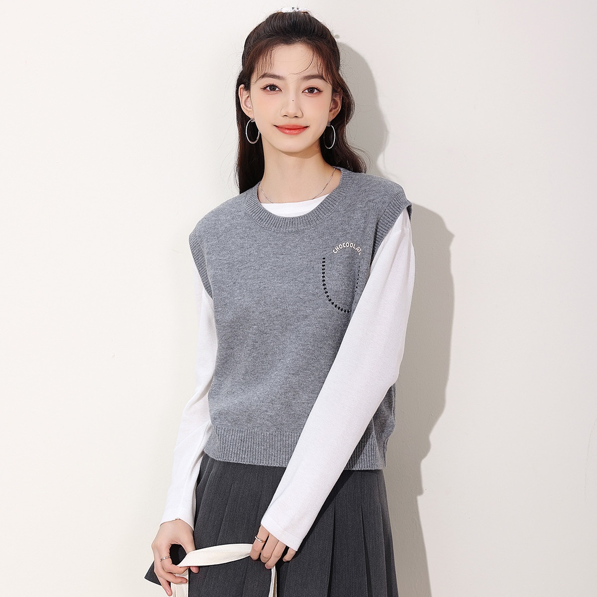 13841927.it CHOCOOLATE秋装针织衫马甲高级感圆领无袖背心马夹女