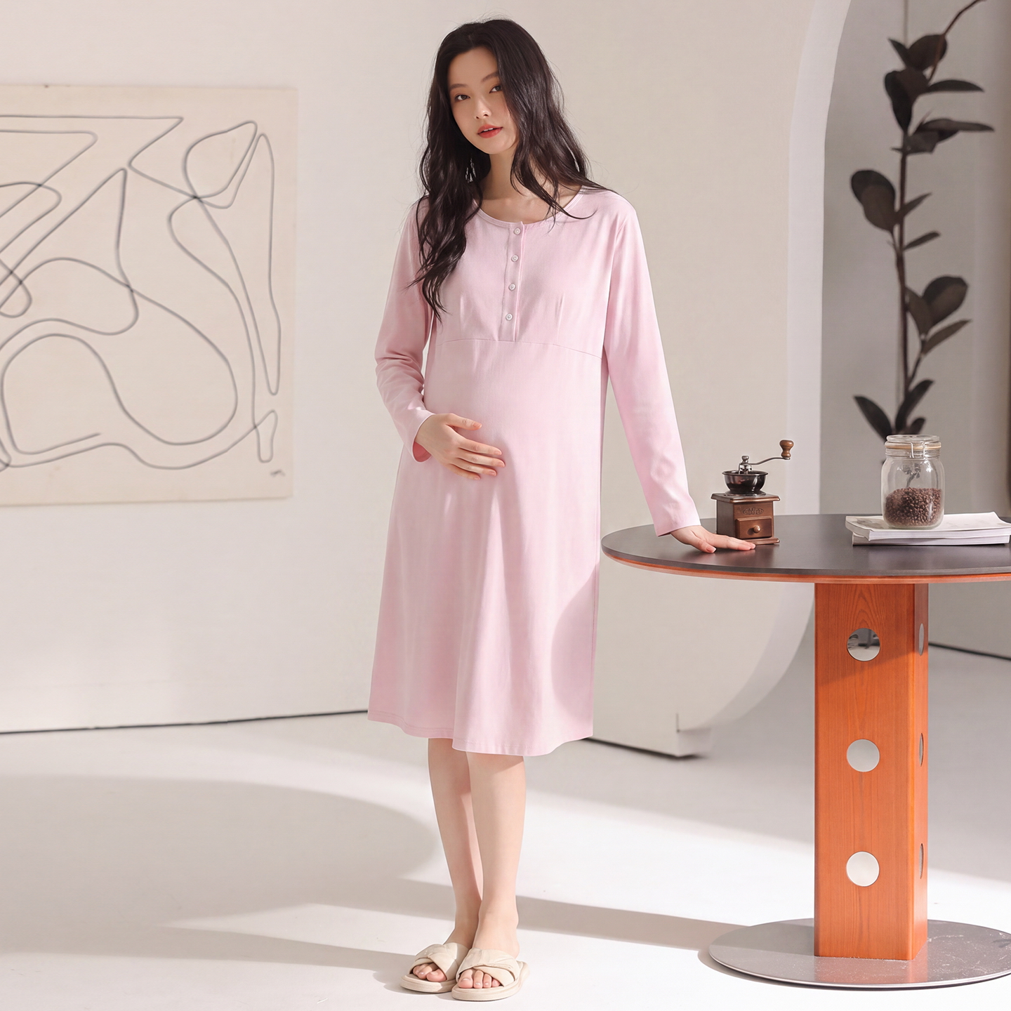 13842639.猫人长袖纯棉带胸垫孕妇睡裙宽松可哺乳月子服产后家居服女