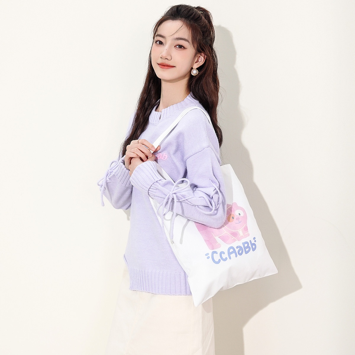 13841905.it ccaabb针织女秋季宽松时尚圆领长袖不规则下摆毛衣女