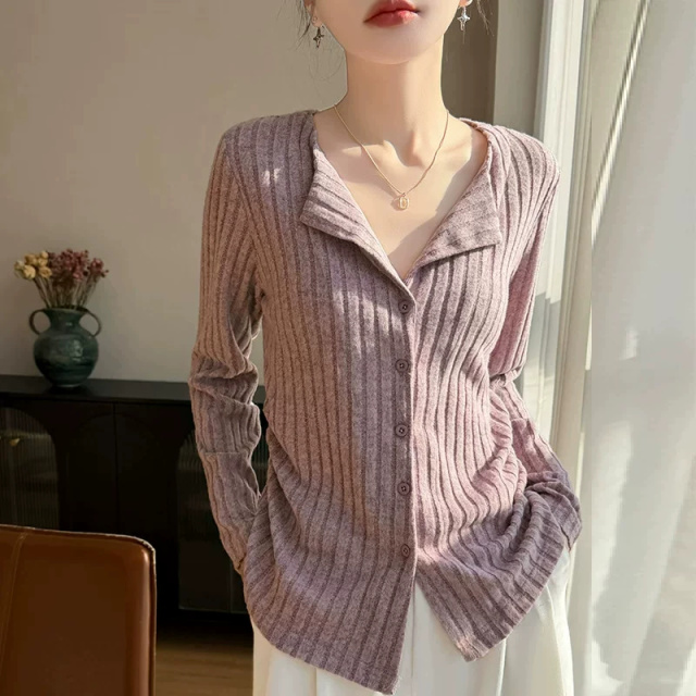 13850177.丹芙娅韩版时尚气质温柔风v领针织衫秋冬款女修身显瘦长袖打底衫上衣