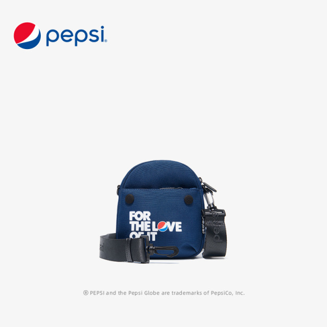 7319649.Pepsi百事 时尚休闲潮流轻便尼龙斜挎单肩包