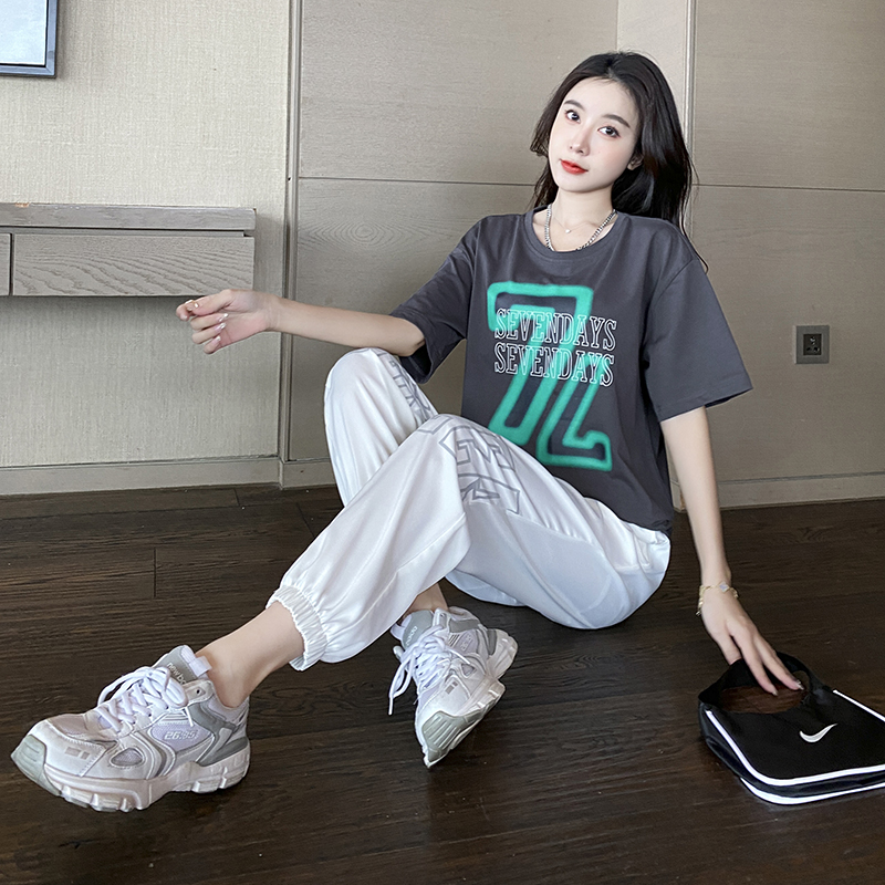 7697004.淘贝鼠春夏女新款新潮百搭时尚显瘦运动短袖两件套【淘贝鼠女装XJ】