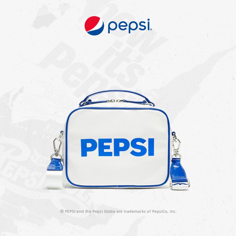 7143331.Pepsi百事 时尚休闲简约防泼水大容量单肩斜挎包百搭
