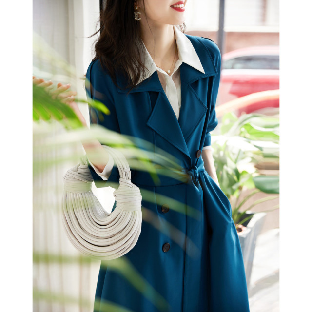 8158207.系带风衣外套