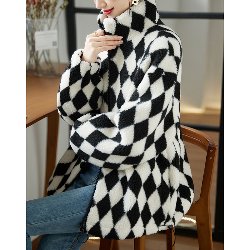 9896933.瑞品集团JEANS棋盘格宽松外套