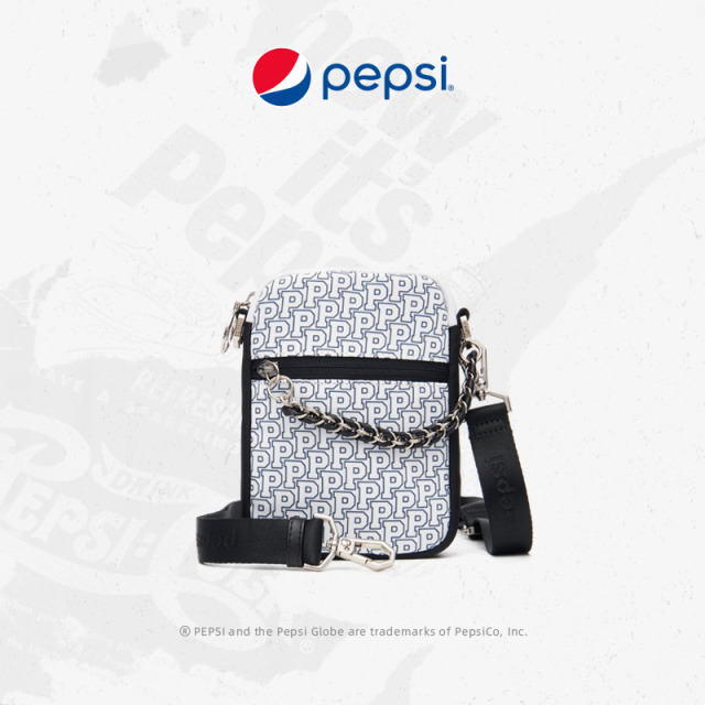 6356488.Pepsi百事 时尚休闲潮流轻便防泼水尼龙斜挎单肩包