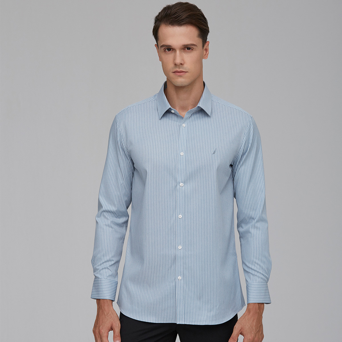 8528165.Nautica Tailored经典条纹男士长袖商务正装衬衫