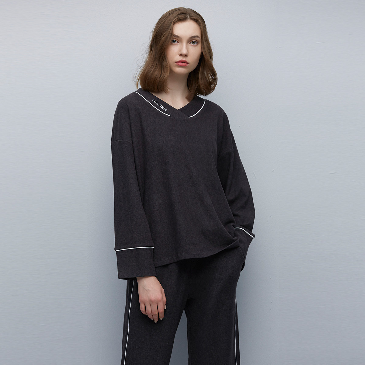 8575599.Nautica Intimates 含桑蚕丝女士V领家居服长袖长裤睡衣套装