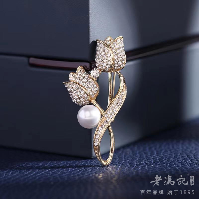 8619323.高档精致奢华胸针新款
