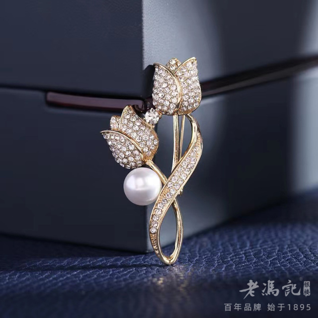 8619323.高档精致奢华胸针新款