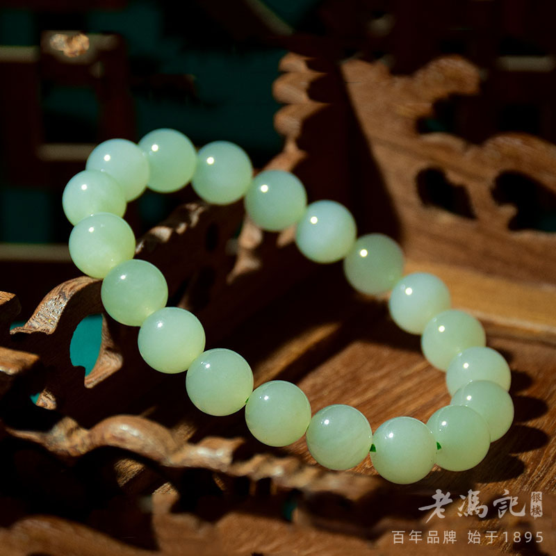 8662855.天然老坑料温润和田玉手链