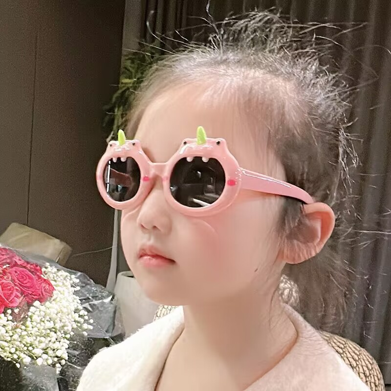 8992493.新款儿童太阳镜可爱卡通偏光小学生太阳眼镜墨镜遮阳镜